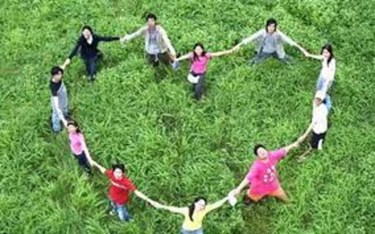 
Tuổi mới lớn: Chắp cánh ước mơ và lòng nhân ái
